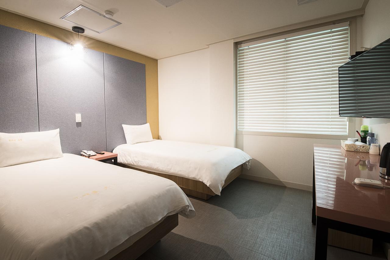 Champion Hotel Jeju Exteriör bild