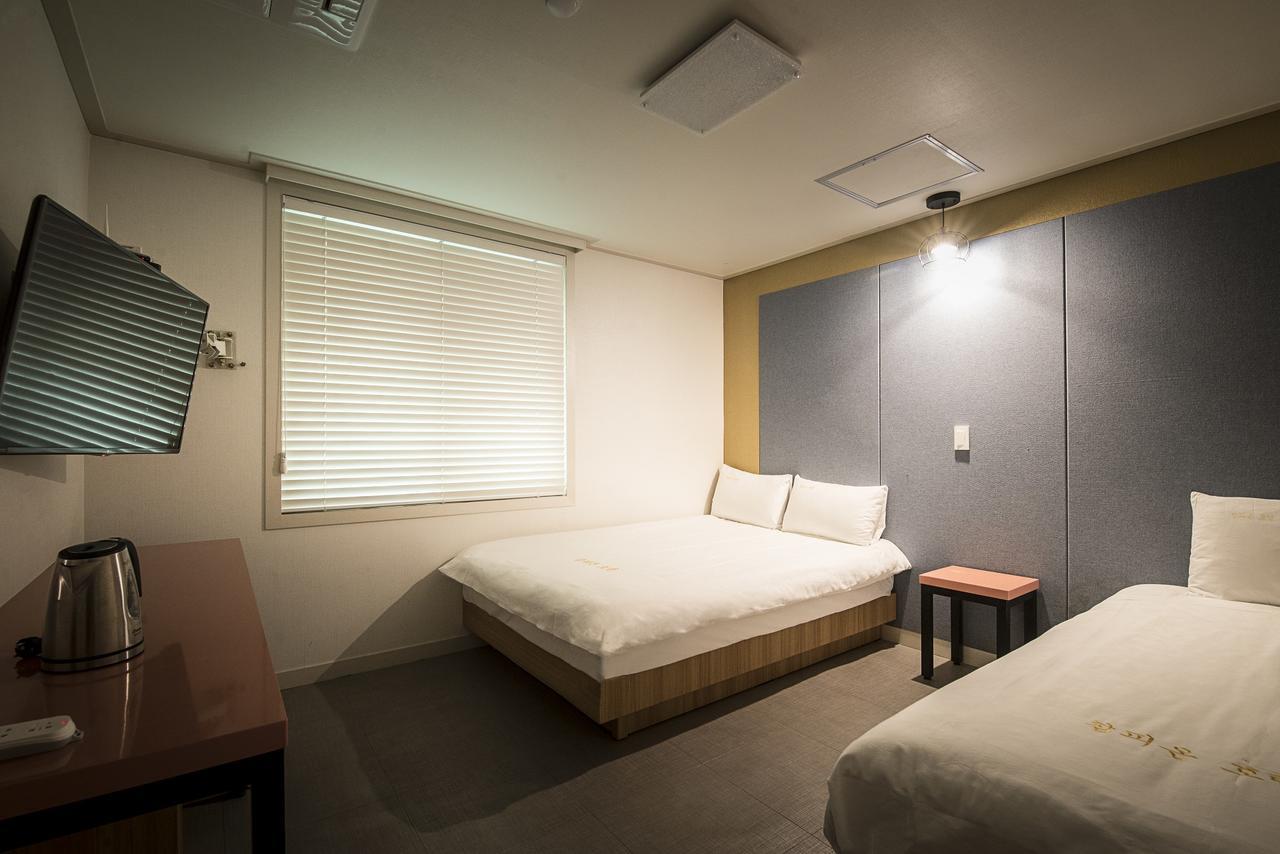 Champion Hotel Jeju Exteriör bild