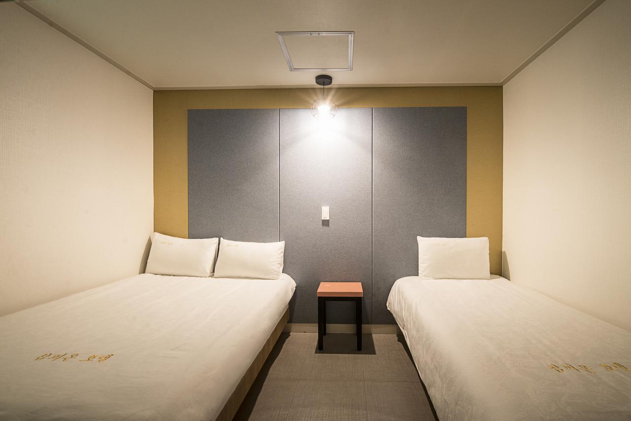 Champion Hotel Jeju Exteriör bild